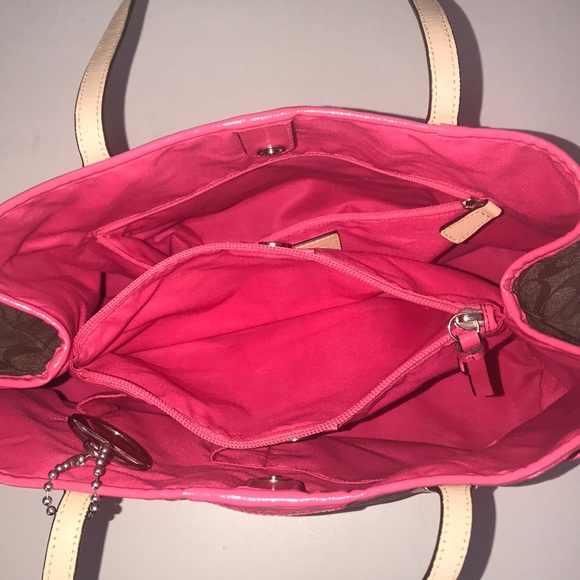 Coach Shoulder Bag - Picture 6 of 11